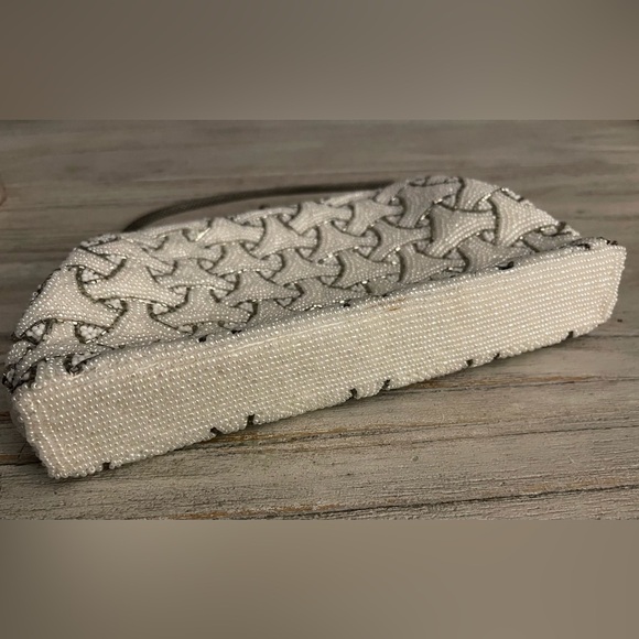 Vintage White and Gray Beaded Women's Evening Bag Clutch Purse Metal Chain Strap - Picture 5 of 9